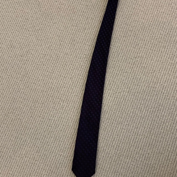 Navy Hugo Boss tie - Picture 4 of 5